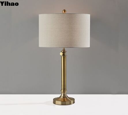 acheter Lampe de table en laiton moderne avec éclairage LED et ombre de tambour pour éclairage décoratif de chambre fabrication en ligne
