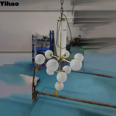 acheter Lustre de verre soufflé à la main moderne de Yihao avec corps en laiton et base d'ampoule E12 pour salon et chambre fabrication en ligne
