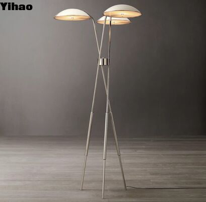 Lampe de sol en cuivre vintage Yihao avec design personnalisable et style ferme pour le salon