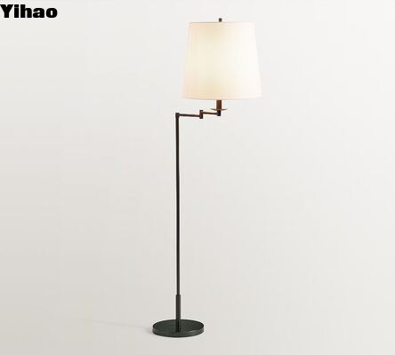 Lampe de sol moderne à hauteur réglable en laiton avec 3500K source lumineuse LED blanche chaude